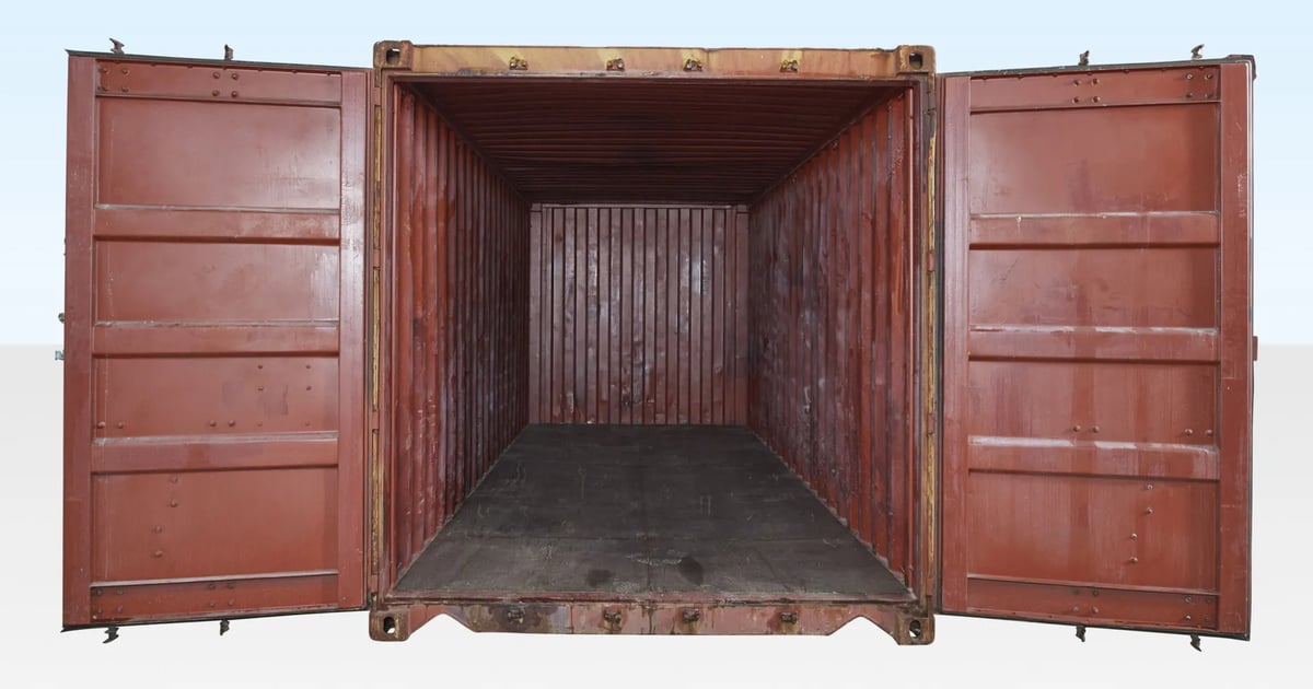 Grade A Standard 20Ft Shipping Container lake side shipping containers